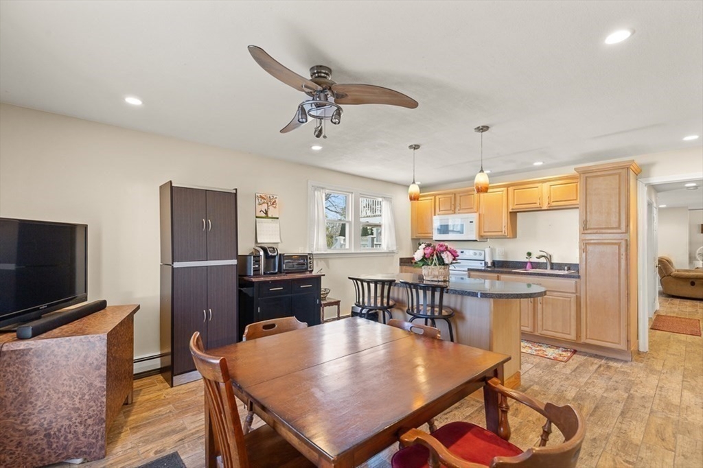 10 Jones Dr