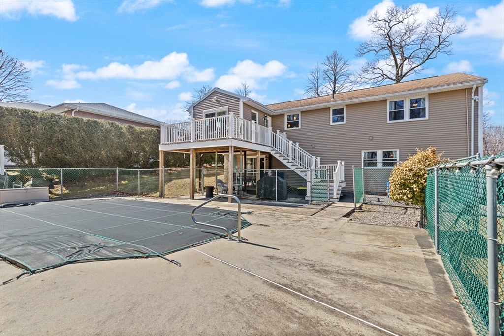 10 Jones Dr