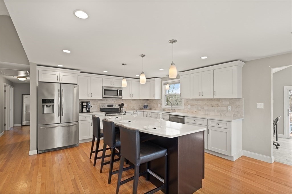 10 Jones Dr