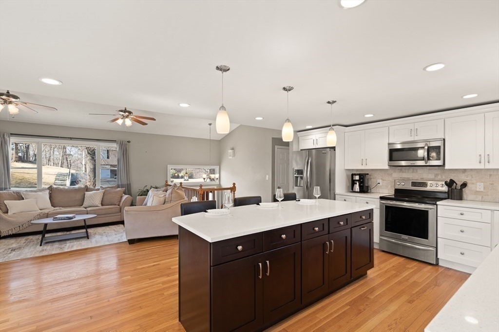 10 Jones Dr
