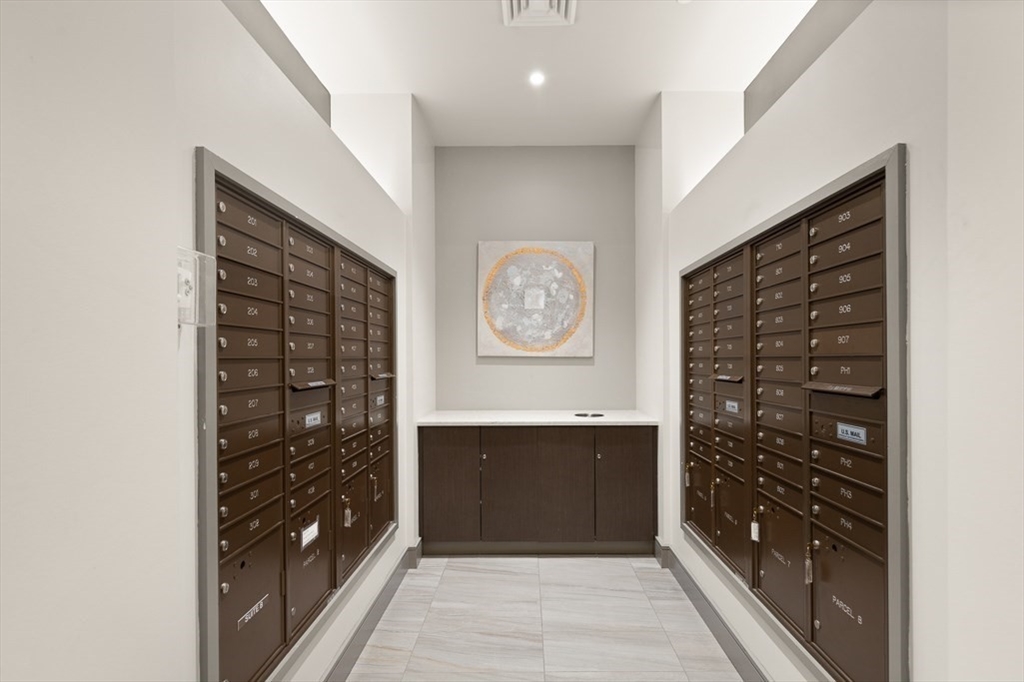 121 Portland St # 611