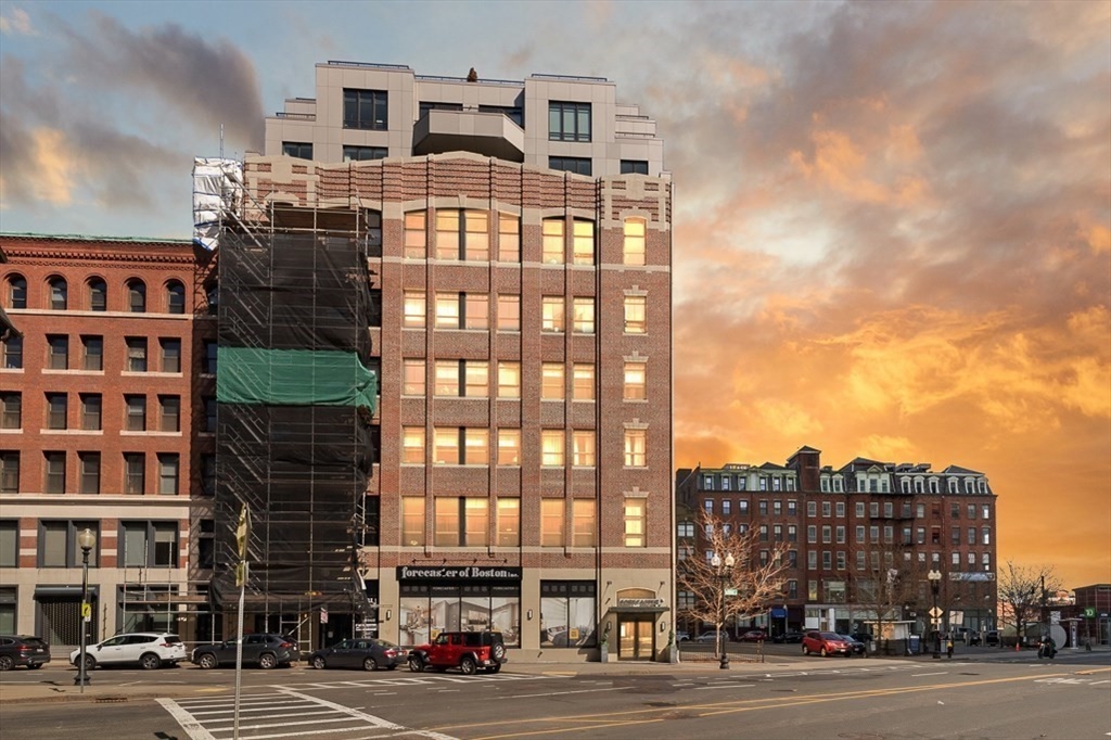 121 Portland St # 611