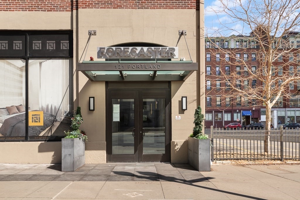 121 Portland St # 611