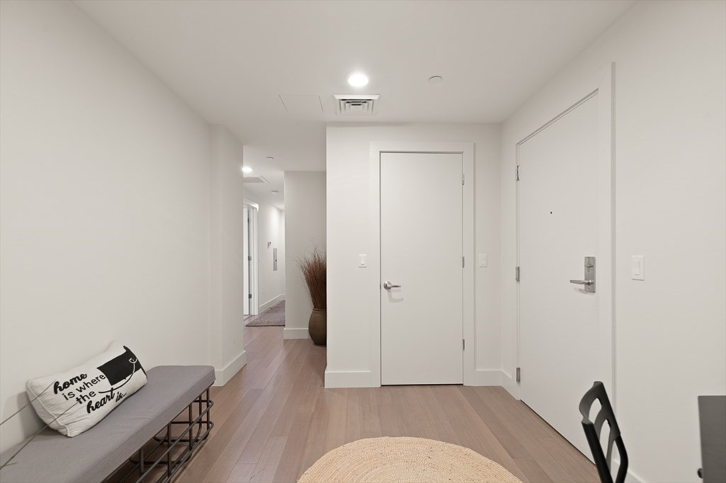 121 Portland St # 611