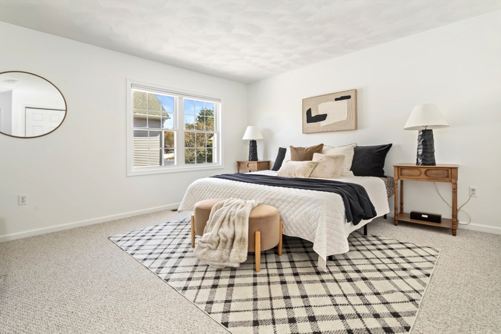 555 Main St # 1