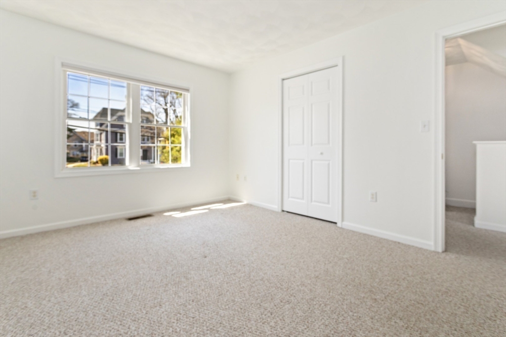 555 Main St # 1