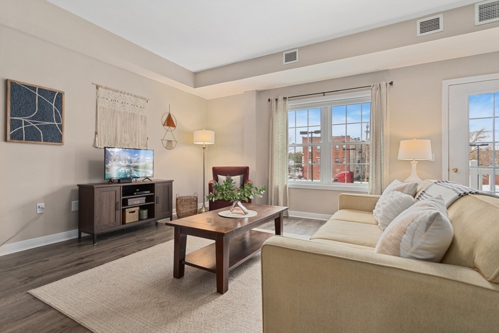 8 Walnut Street # 118