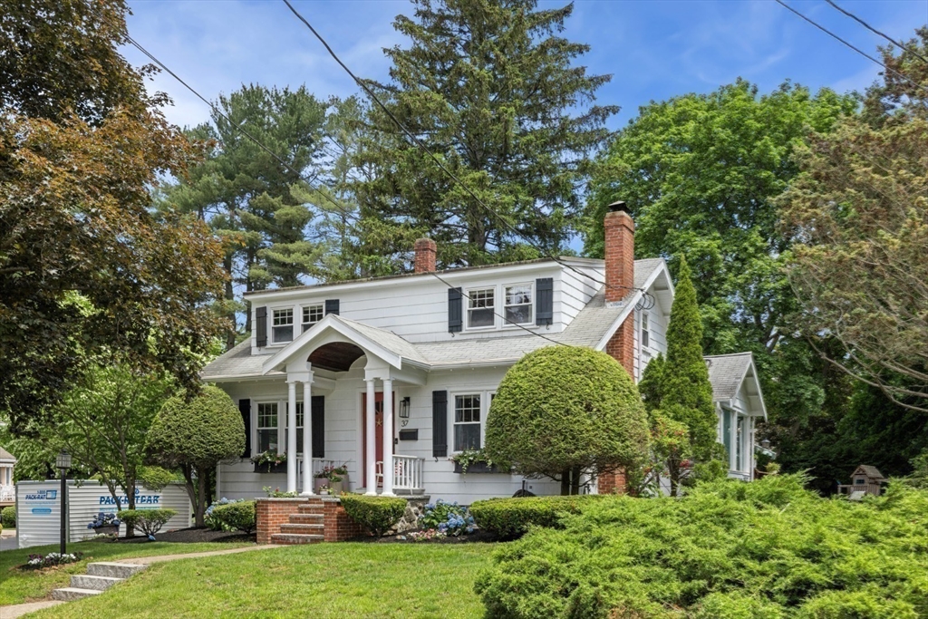 37 Howard Avenue