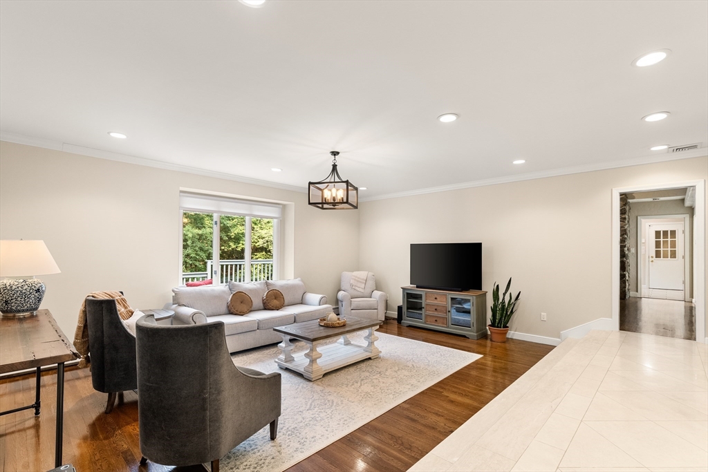 38 Wildewood Dr