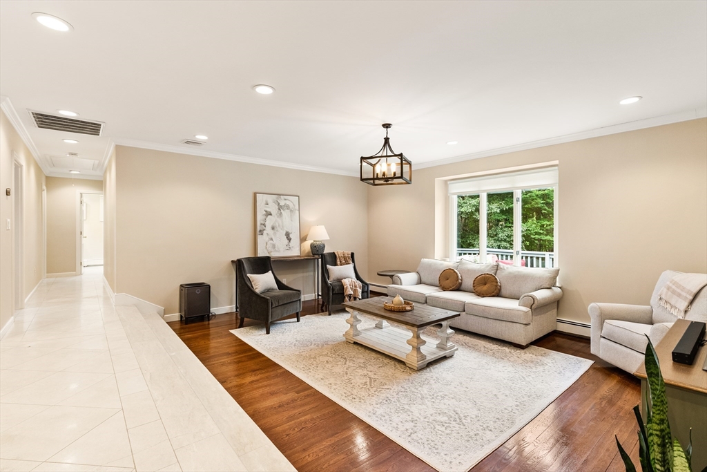 38 Wildewood Dr