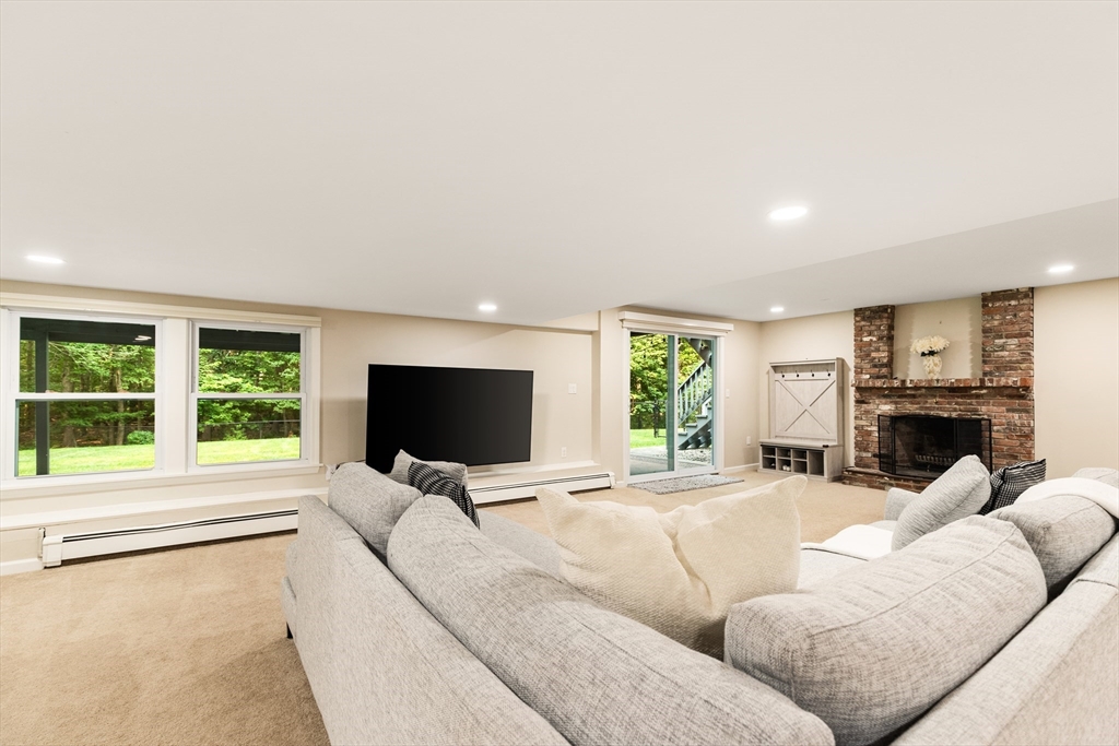 38 Wildewood Dr