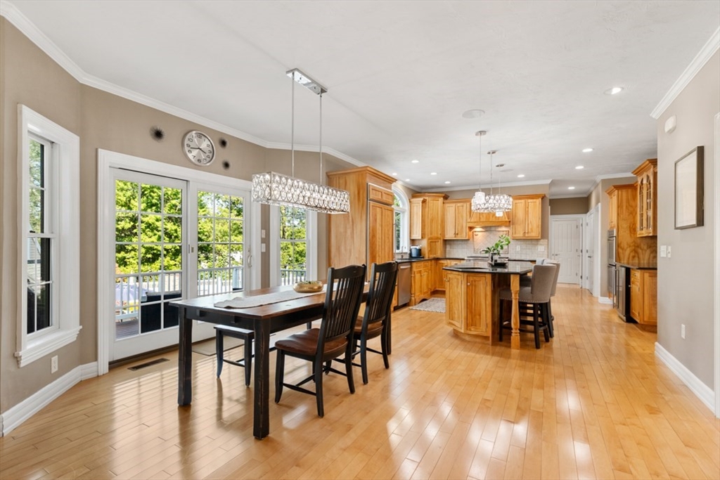 6 Stagecoach Ln
