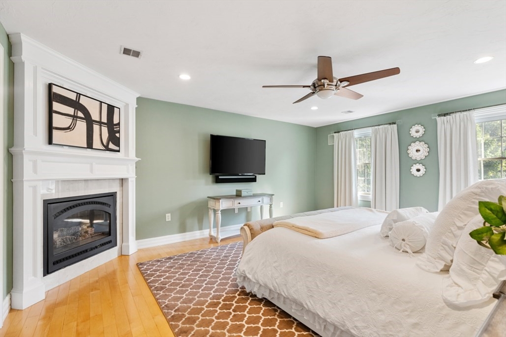 6 Stagecoach Ln