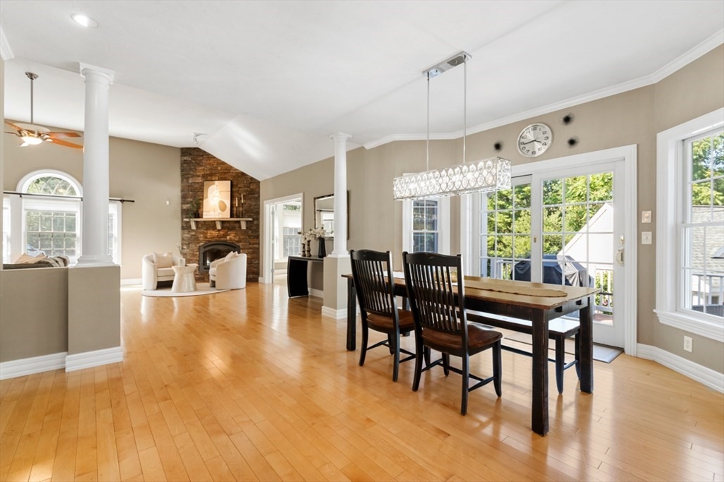 6 Stagecoach Ln