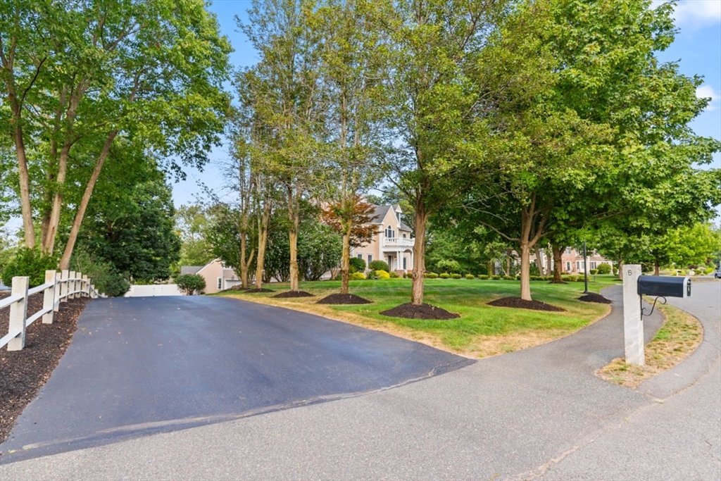 6 Stagecoach Ln