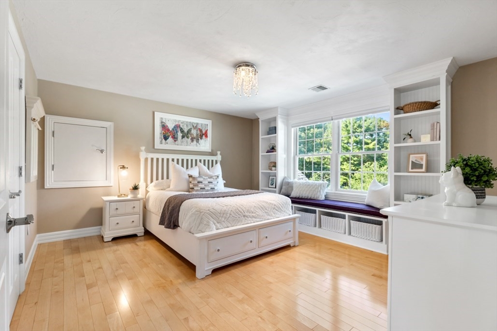 6 Stagecoach Ln
