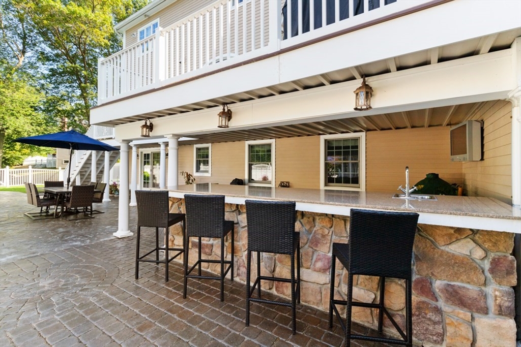 6 Stagecoach Ln