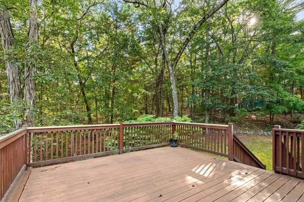 16 Bluejay Rd