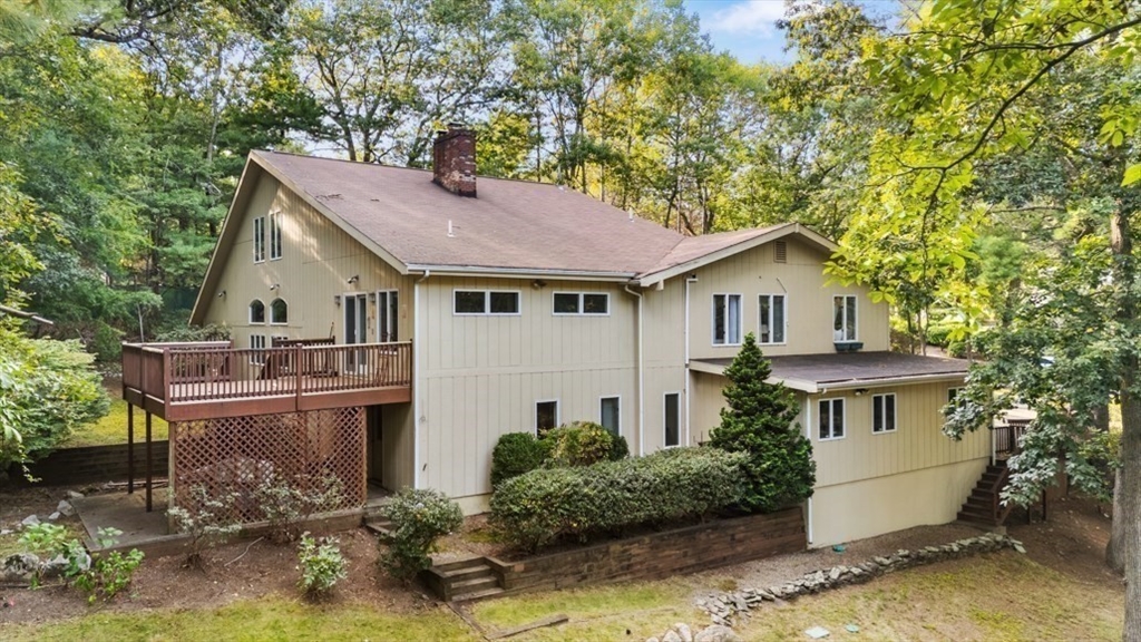16 Bluejay Rd