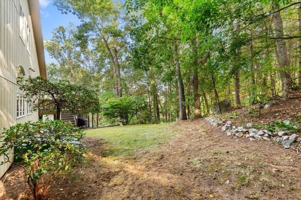 16 Bluejay Rd