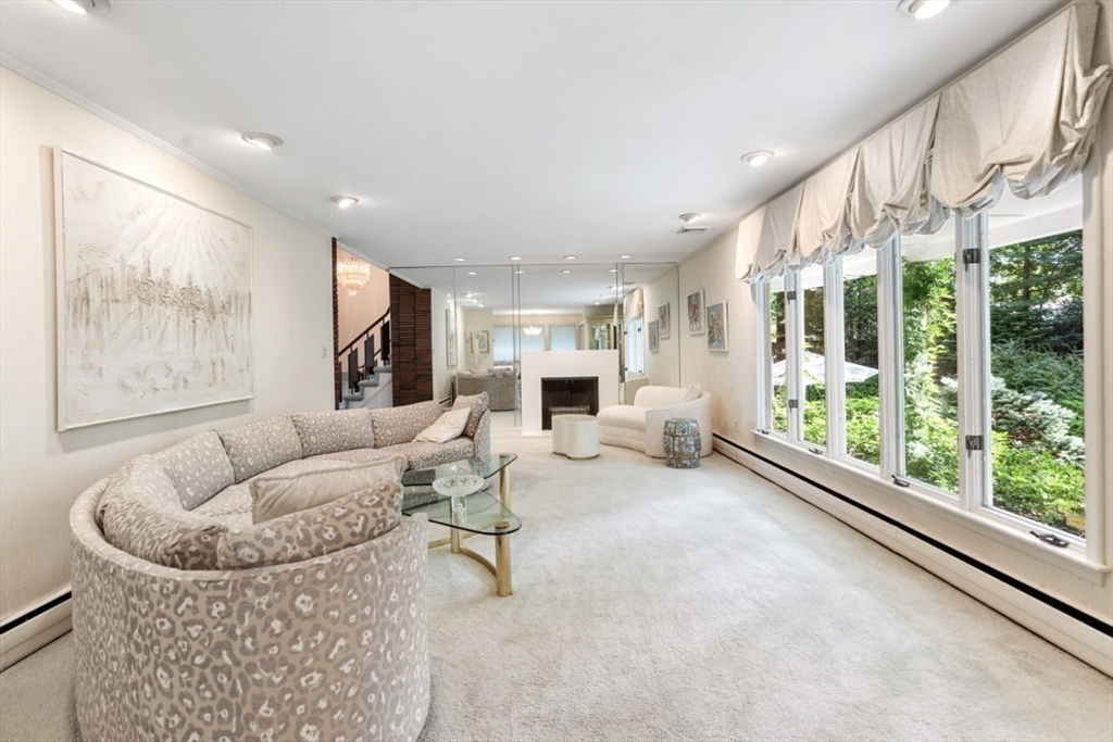 25 Chatham Way