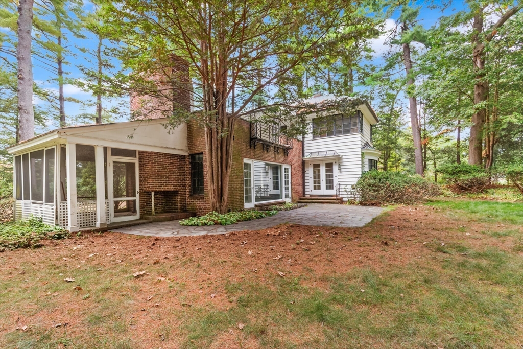 1217 Main St.