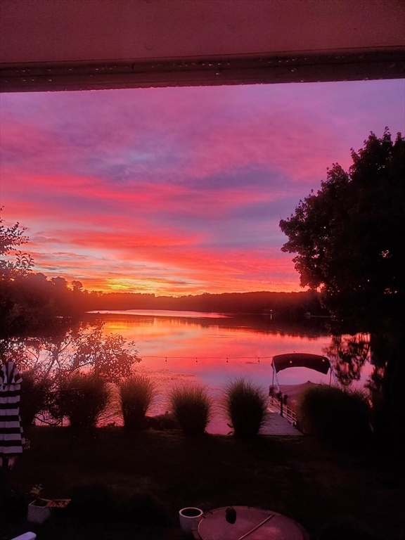 320 Pillings Pond Rd