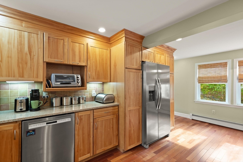 320 Pillings Pond Rd