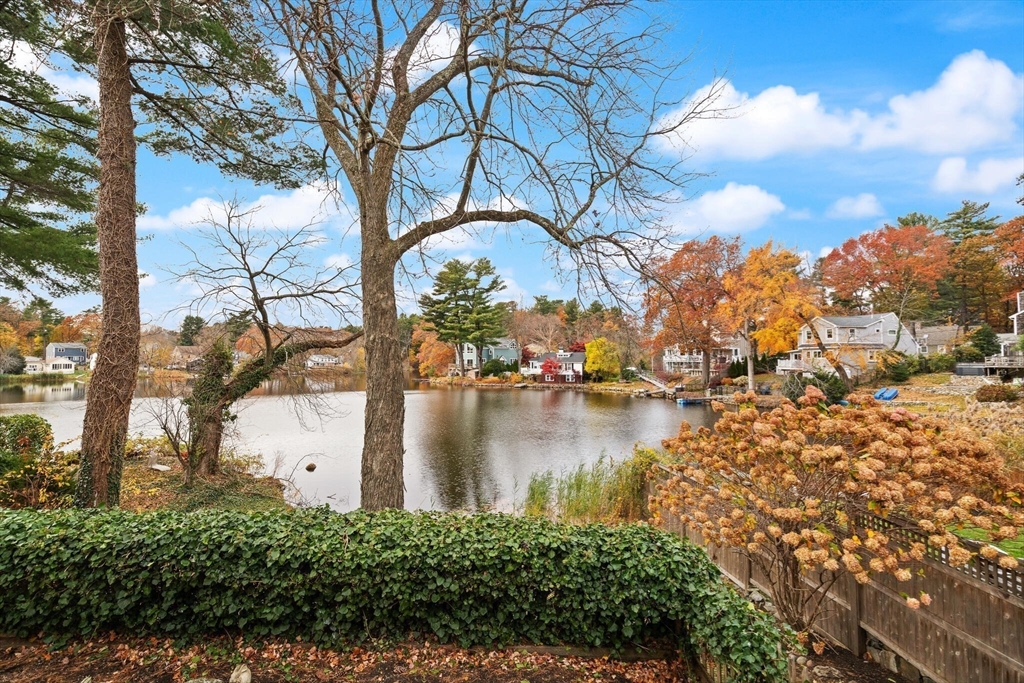 320 Pillings Pond Rd