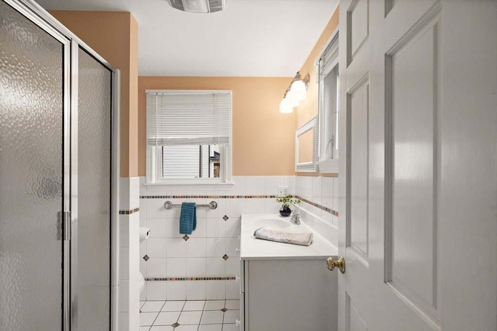 320 Pillings Pond Rd