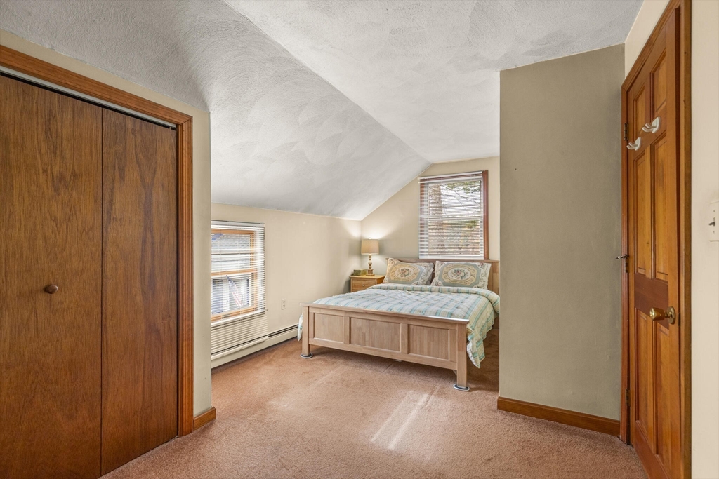 320 Pillings Pond Rd