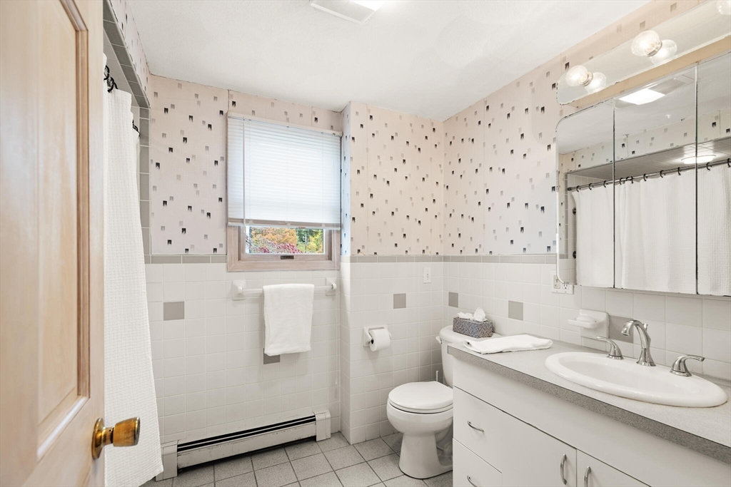 320 Pillings Pond Rd