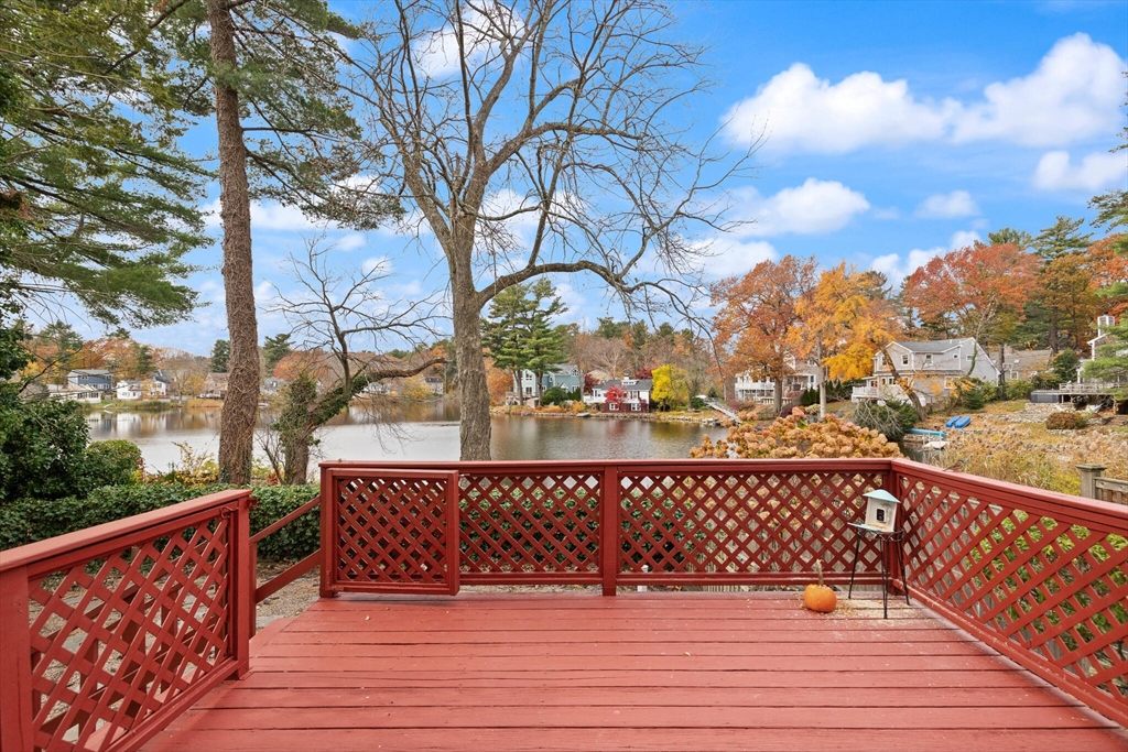 320 Pillings Pond Rd