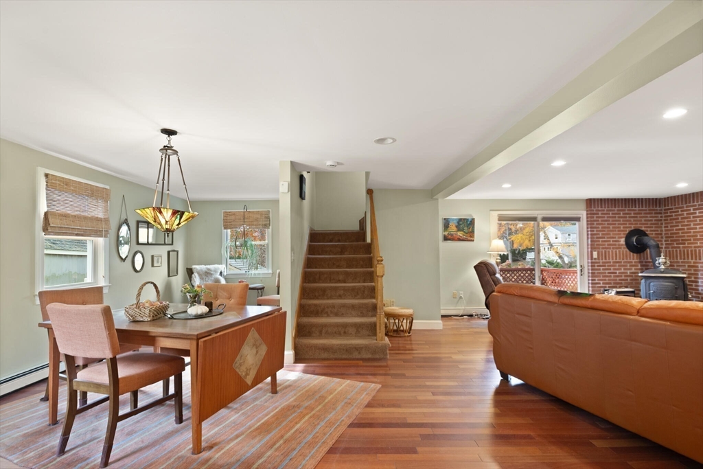 320 Pillings Pond Rd