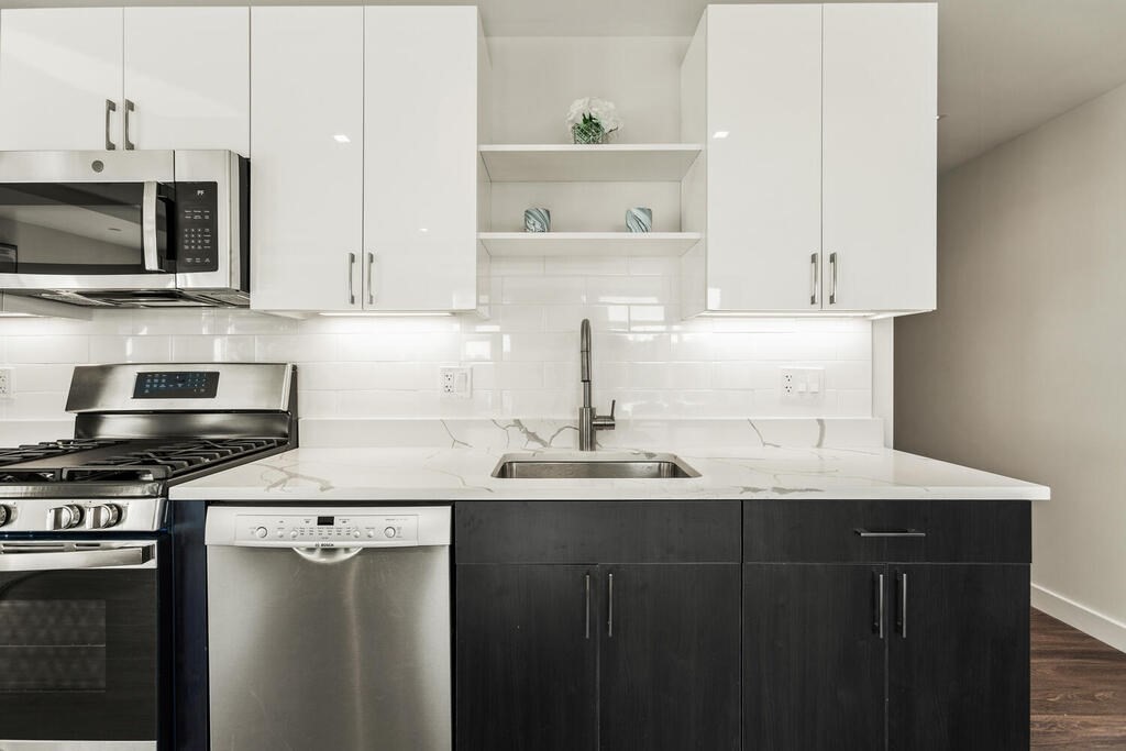 30 Collins Avenue # 000