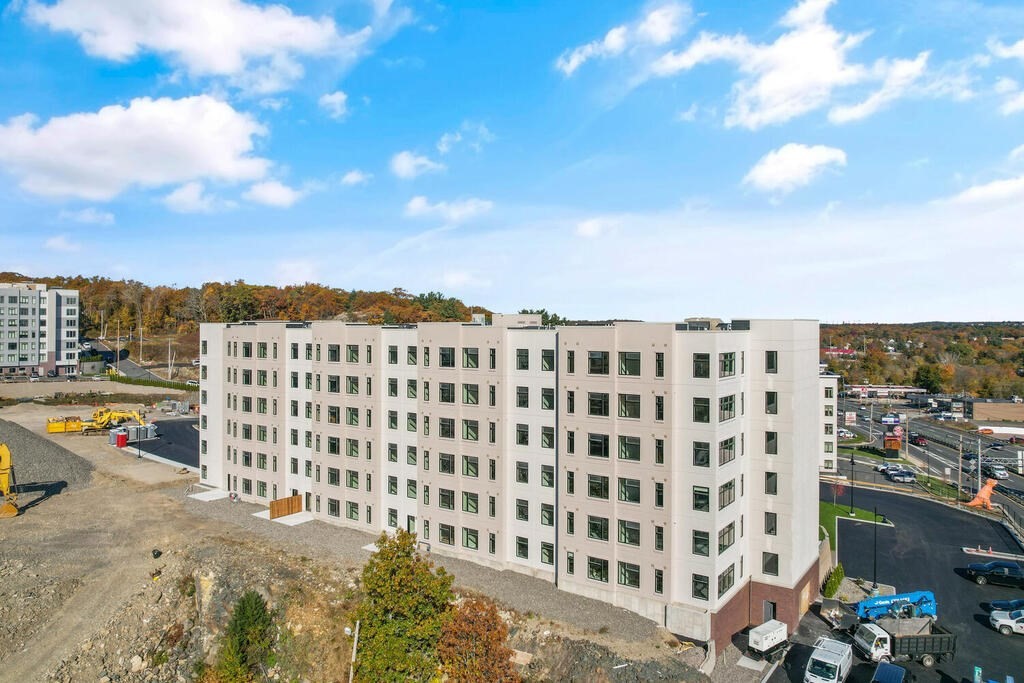 30 Collins Avenue # 000