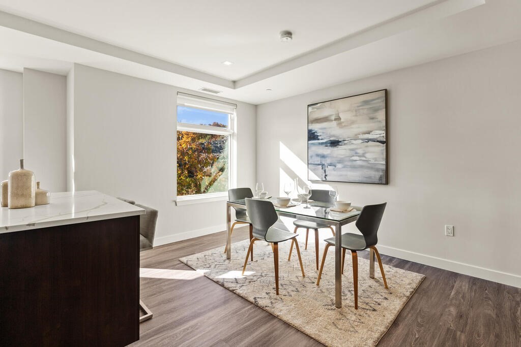 30 Collins Avenue # 000