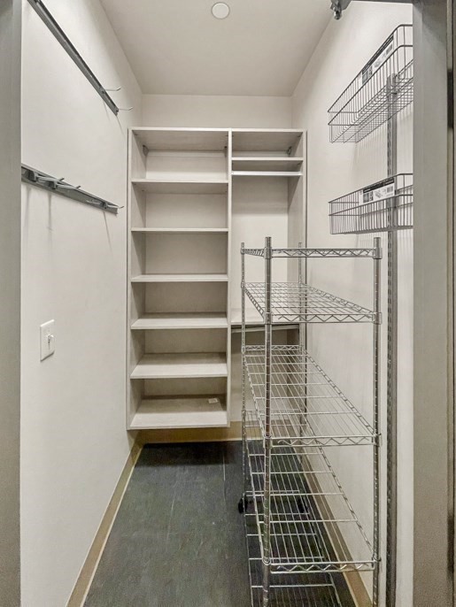 121 Portland St # 902