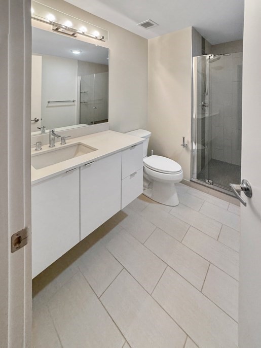 121 Portland St # 902