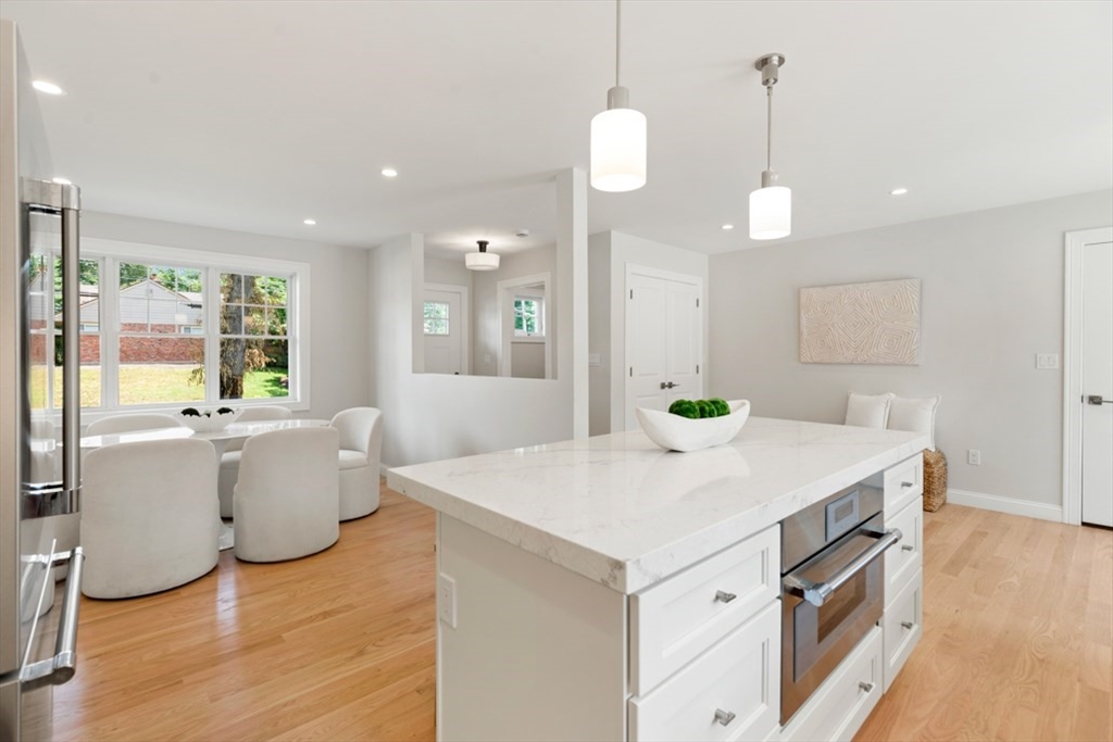 6 Longbow Rd