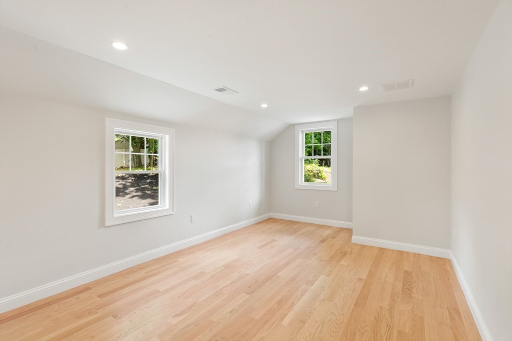 6 Longbow Rd