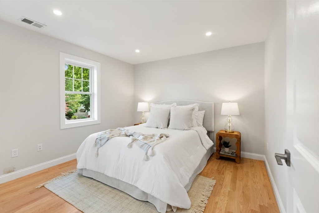 6 Longbow Rd