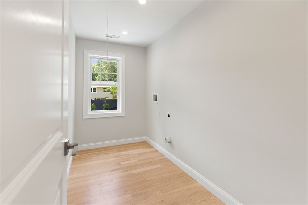 6 Longbow Rd