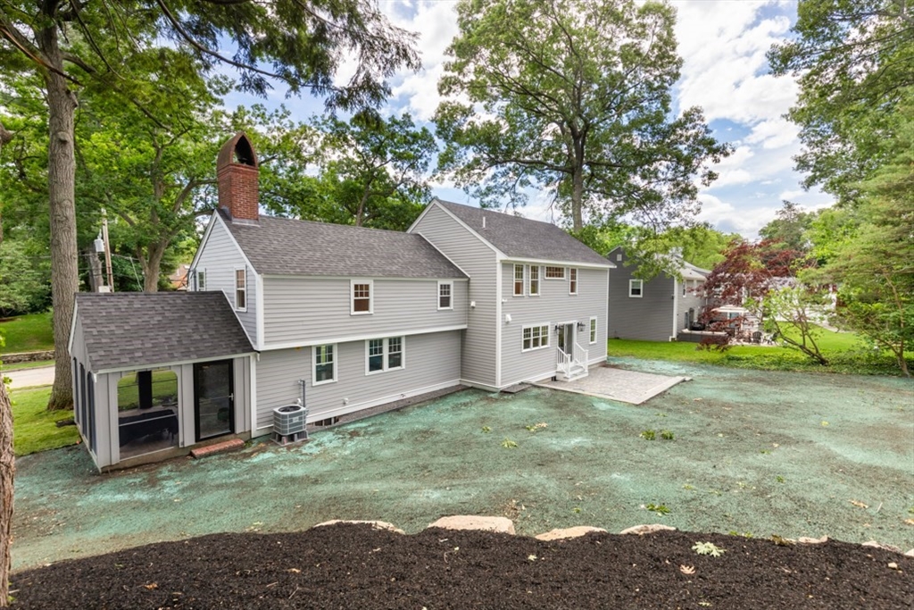 6 Longbow Rd