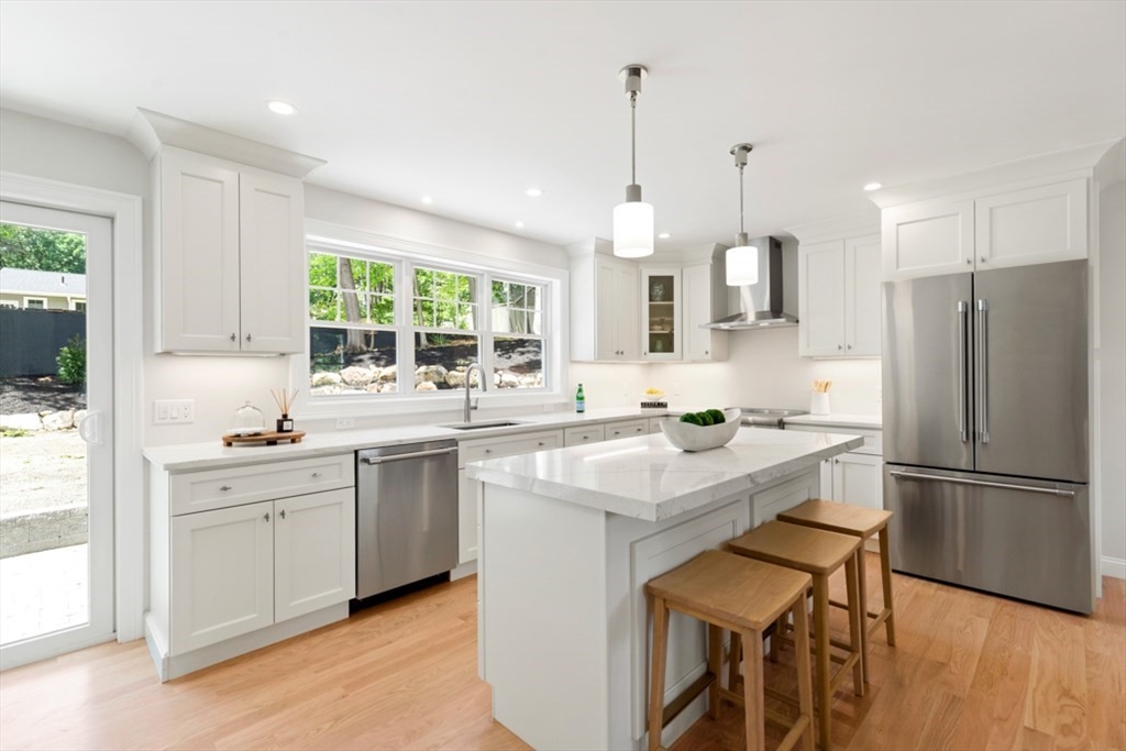 6 Longbow Rd