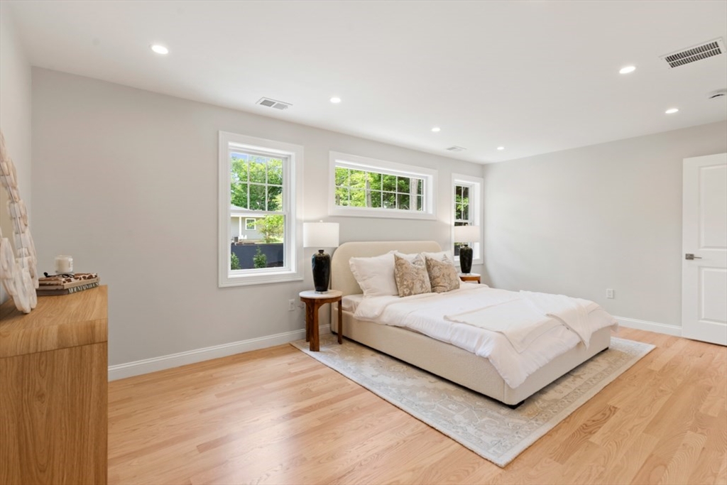 6 Longbow Rd
