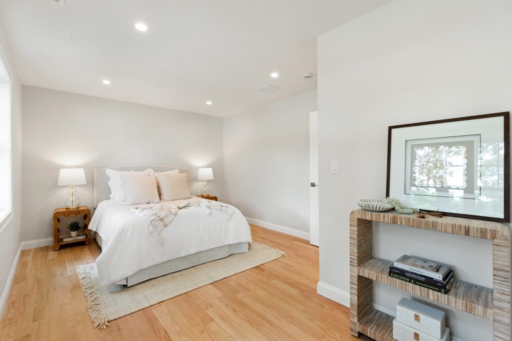 6 Longbow Rd