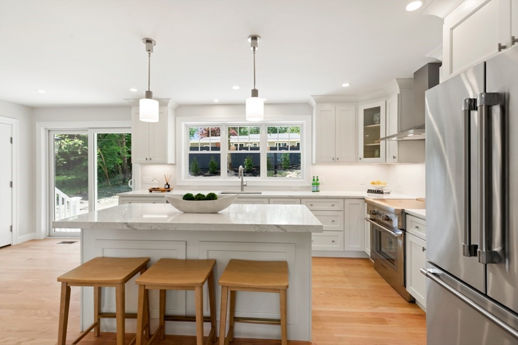 6 Longbow Rd