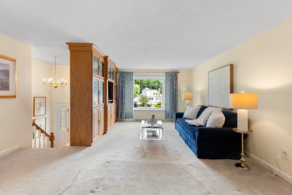 4 Rossmore Rd