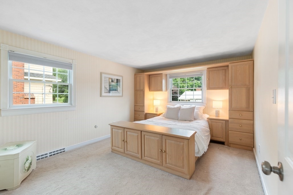 4 Rossmore Rd